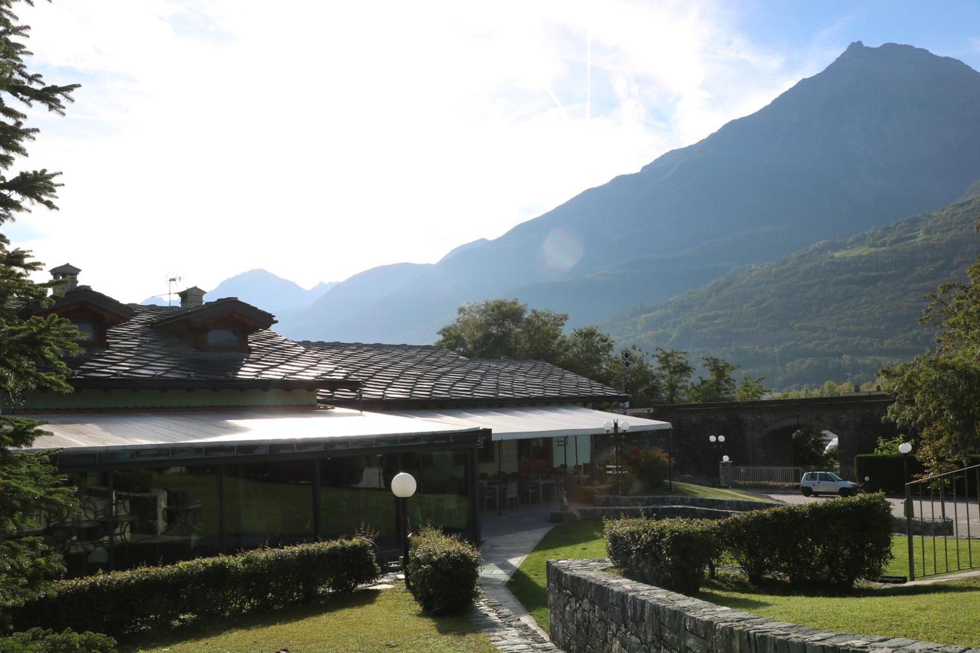 Lazy Bee Camping Village Aosta Luaran gambar