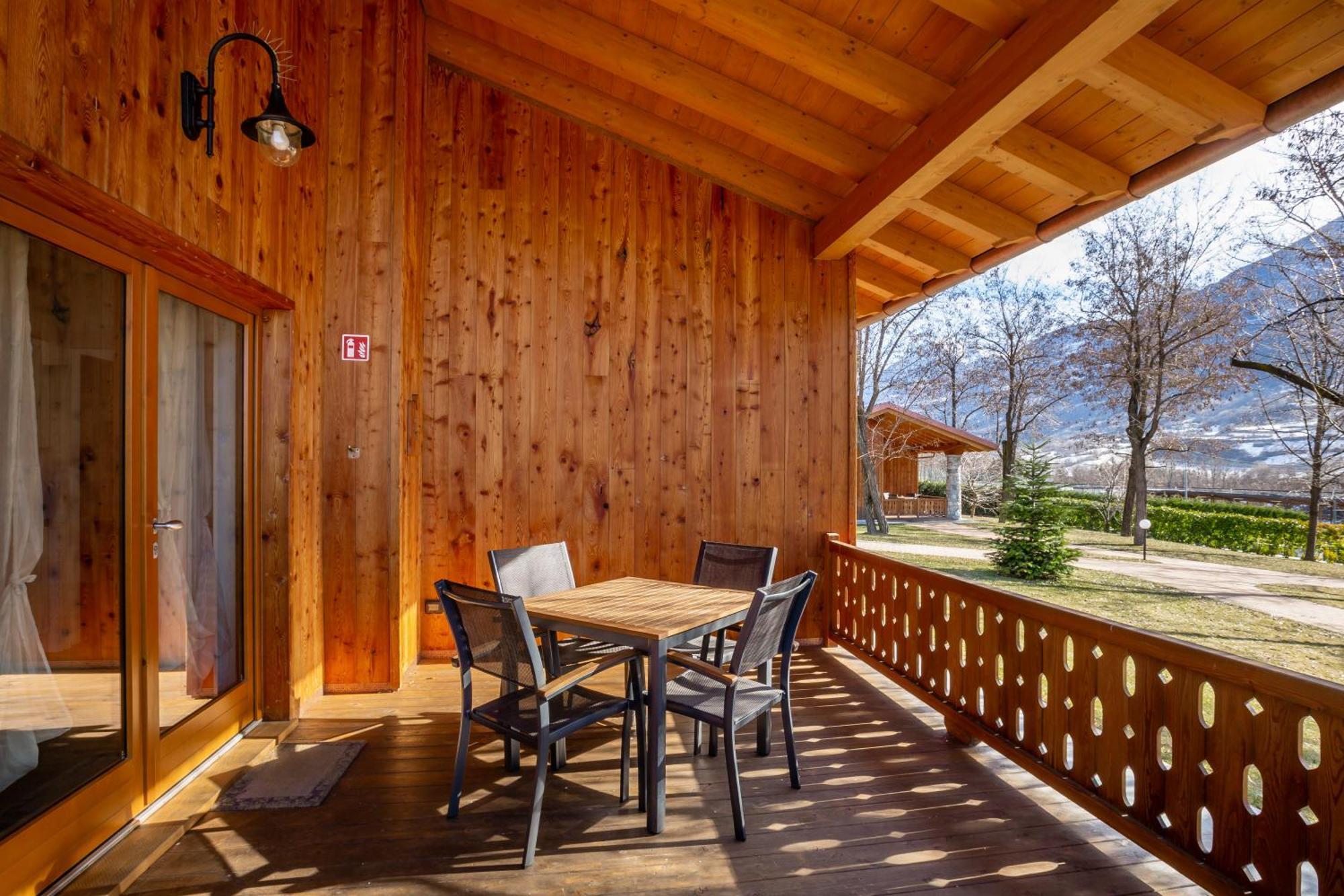 Lazy Bee Camping Village Aosta Luaran gambar